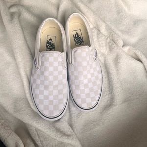 NEVER WORN White & Tan Checkered Slip On Vans